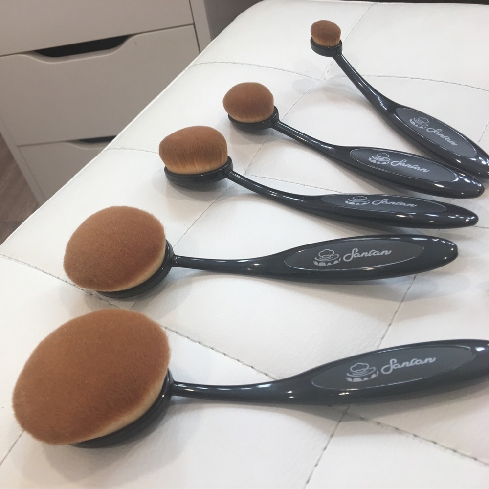 10-Piece Soft Oval Makeup Brush Set - Picture 3 of 3